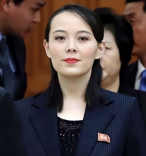 Kim Yo Jong, Army Girls, Army Girl, Boss Baby, Kim Jong, North Korea, Korean Girl, Quick Saves