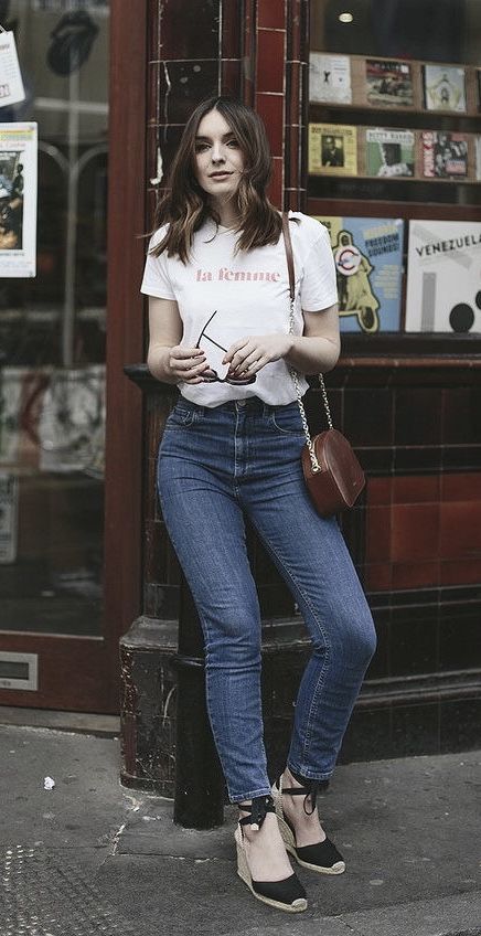 Outfits Con Alpargatas Y Jeans, White Blazer Outfit Work, Alpargatas Outfit, Espadrilles Outfit, Wedges Outfit, Casual Summer Wear, Jeans Outfit Women, Look Short, Europe Fashion