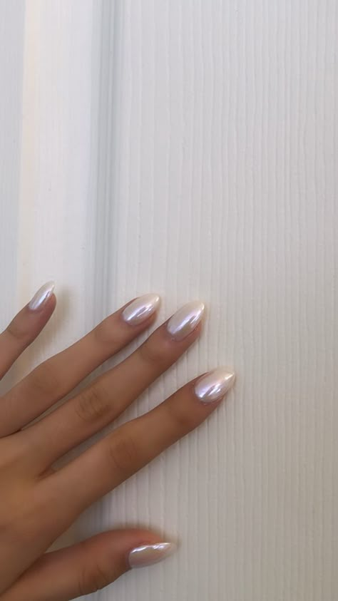 #chromenails #nails #acrylic #aesthetic #hands #white #pearl #minimalist #teen Natural Glitter Nails, White Sparkly Nails, Wife Nails, White Chrome Nails, Hoco Nails, Nails Collection, White And Silver Nails, Milky Nails, Formal Nails