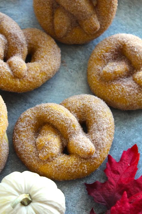 Cinnamon Sugar Pumpkin Pretzels - The Squeaky Mixer - Easy And Fun Baking Recipes Squeaky Mixer, Eclairs Recipe, Sugar Cookie Cheesecake, Pumpkin Pretzels, Choux Dough, Pillsbury Sugar Cookies, Cinnamon Sugar Pretzels, Cookie Cheesecake, Eclair Recipe