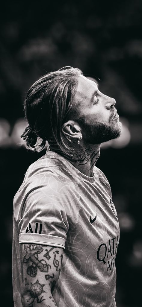 Sergio Ramos Wallpapers, Ramos Haircut, Stylish Boy Haircuts, Aesthetic Photography People, Madrid Football, Stylish Boy, Boy Haircuts, Real Madrid Football, Photography People