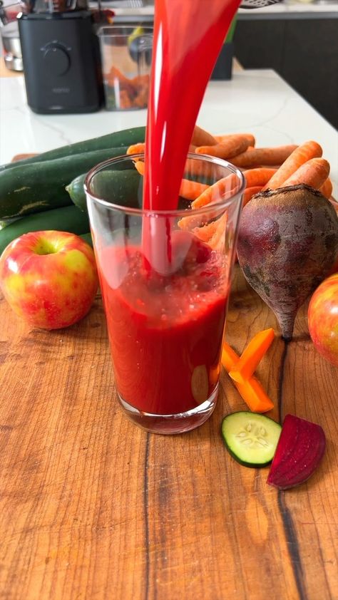 Skin Detox Juice, Glowing Skin Juice, Skin Juice, Healthy Juicer Recipes, Healthy Juice Drinks, Diverse Beauty, Juicy Juice, Refreshing Drinks Recipes, Juicer Recipes