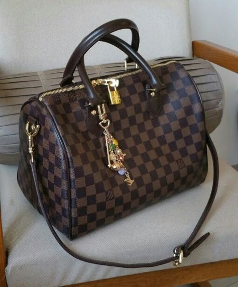 1000+ ideas about Louis Vuitton Speedy on Pinterest | Louis ... Tas Lv, Lv Damier, Sac Louis Vuitton, Lv Speedy, Dream Bag, Lv Purse, Speed Racer, Lv Bags, Louis Vuitton Purse