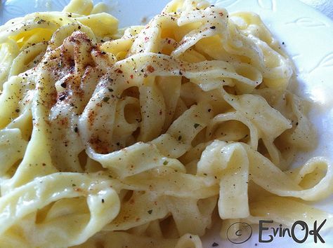 Start with a Roux: Los Gatos Alfredo Sauce Roux Sauce, Fettuccine Alfredo Sauce, Easy Alfredo Sauce, Easy Alfredo, Alfredo Recipe, Fettuccine Alfredo, Chicken Alfredo, Alfredo Sauce, Alfredo