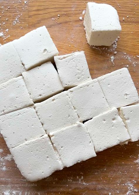 Homemade Marshmallows (No Corn Syrup) - Jesha's Homemade Marshmallows Gift, Homemade Marshmallow Recipe No Corn Syrup, Homemade Marshmallows Without Corn Syrup, Marshmallow Without Corn Syrup, No Corn Syrup Marshmallows, Marshmallow No Corn Syrup, Diy Mini Marshmallows, Homemade Marshmallows No Corn Syrup, Maple Syrup Marshmallows