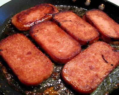 Secrets to Making Spam Musubi | House of Annie Lomi Lomi Salmon, Musubi Spam, Hawaii Chicken, Lomi Salmon, Spam Musubi Recipe, Musubi Recipe, Hawaiian Foods, Spam Recipes, Lomi Lomi