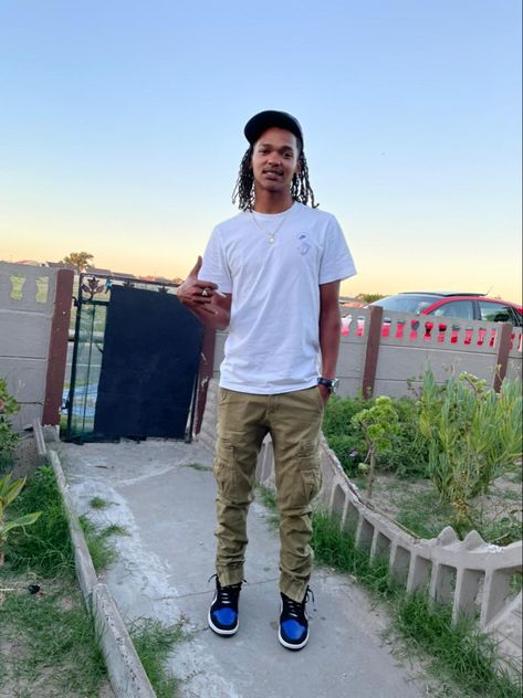 Cargo Pants Jordan 1, Graphic Tee And Cargo Pants Men, Cortez Cargo Pants, Denim Cargos Men, Asap Rocky Cargo Pants, Mood Ring, Jordan 1, Cargo Pants, Ring