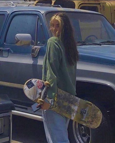 Skater Girl Aesthetic, Skateboarding Aesthetic, Skater Girl Style, Skate Vibes, Skate Aesthetic, Skateboard Aesthetic, Skater Vibes, Skater Outfits, Skate Girl