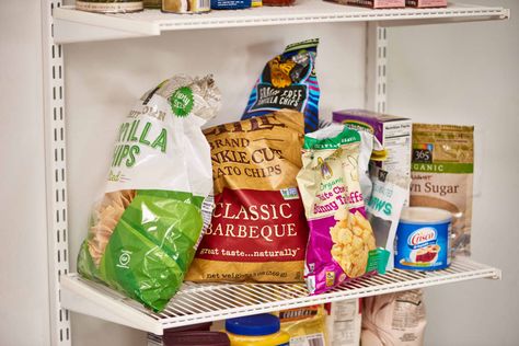 Post Image Pantry Snacks, Chunky Chips, Types Of Snacks, Pants Hangers, Organizational Hacks, Pot Lid Organization, Shrimp Dinner, Chip Clips, Store Snacks