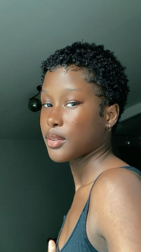 4b Big Chop, Tiny Afro Hairstyles Natural Hair, Short Natural Afro, Short Hair 4c, Short 4b Hair, Short Twa Hairstyles, Short 4c Hair, Low Cut Hairstyles, Big Chop Hairstyles