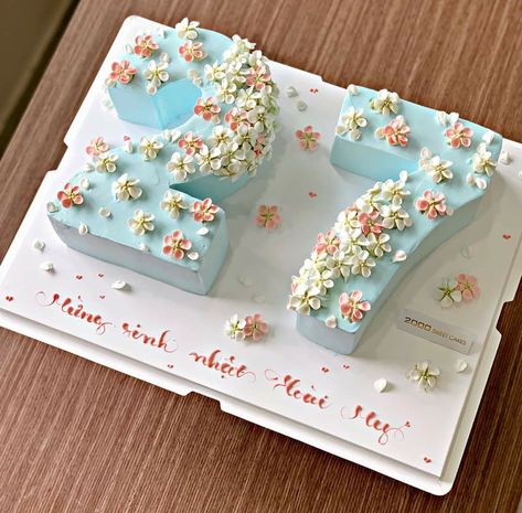 Birthday Cake Square, Alphabet Cake, Small Birthday Cakes, Happy Birthday Cake Photo, Pull Apart Cupcake Cake, 25th Birthday Cakes, Pull Apart Cake, 18th Cake, Letter Cake