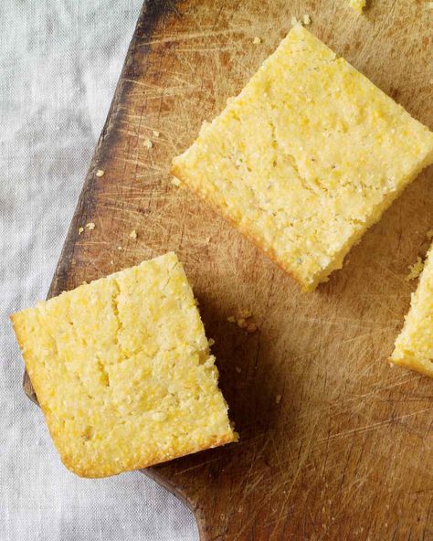 Buttermilk Cornbread: good base for add-ins! Vegan Cornbread, Buttermilk Cornbread, Martha Stewart Recipes, Jiffy Cornbread, Cornbread Dressing, Corn Bread Recipe, Everyday Food, Buttermilk, Martha Stewart