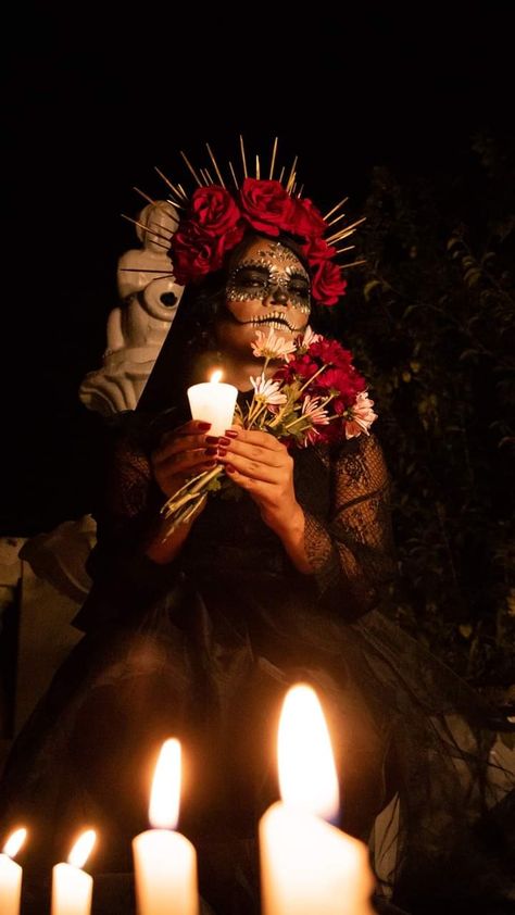 Catrina/ México/ Makeup/ Catrina Aesthetic, Mexican Magic, Mexican Makeup, Catrina Makeup, Halloween 2024, Makeup Pictures, Senior Pics, Halloween Fashion, Dia De Muertos