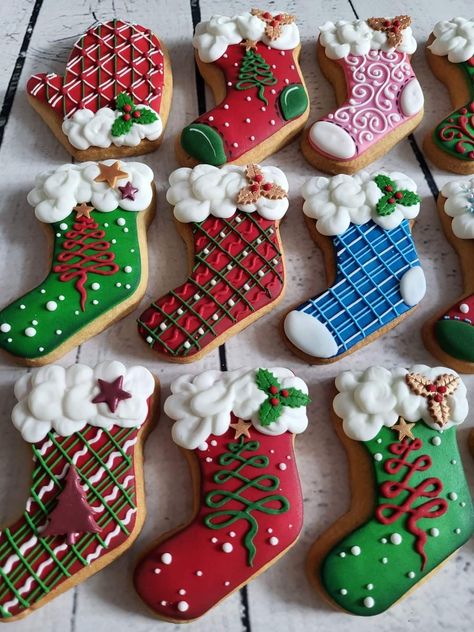 Stocking Christmas Cookies Decorated, Stocking Cookie Decorating Ideas, Stockings Cookies Decorated, Stocking Royal Icing Cookies, Christmas Stocking Cookies Royal Icing, Stocking Cookies Decorated, Stocking Sugar Cookies, Stocking Cookies, Christmas Stocking Cookies