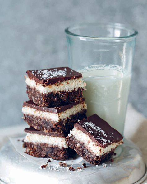 Chocolate Coconut Slice, Tea Preparation, Coconut Chocolate Bars, Raw Snacks, Coconut Slice, Chocolate Slice, Dried Dates, Raw Vegan Desserts, Desiccated Coconut