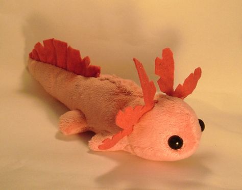 Diy Axolotl Plush, Axolotl Plushie Pattern, Axolotl Sewing Pattern, Axolotl Plush Pattern, Diy Axolotl, Plush Axolotl, Felt Plush, Pokemon Diy, Soft Toy Patterns