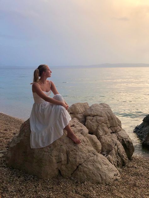 #aesthetic #princess #calm #poseideas #summervibes #sea #cottagecoredress #handmadedress #blonde #seaview #pictureideas #landscape #romantic #beach #beachvacation #ootd #ootdfashion #cutepics Beach Princess Aesthetic, Croatia Summer, Aesthetic Princess, Sea Dress, Fantasy Town, Cottage Core Dress, Summer Pics, Birthday Shoot, Romantic Beach