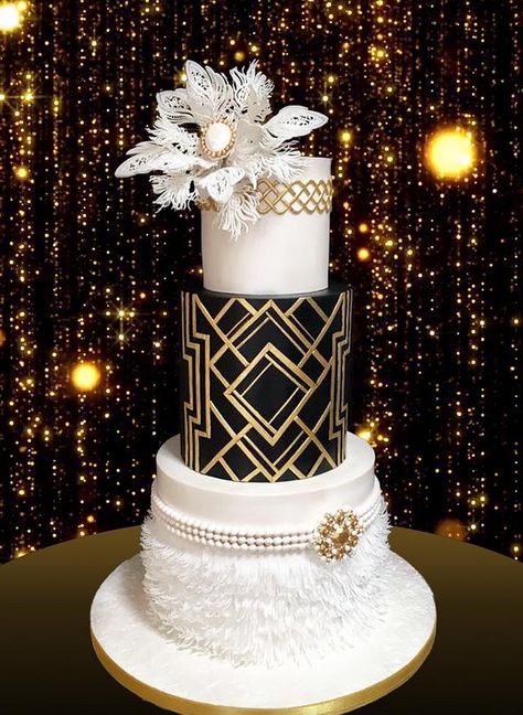 Gatsby Wedding Cake, Great Gatsby Cake, Gatsby Cake, Gatsby Birthday Party, Roaring 20s Wedding, Great Gatsby Themed Wedding, Gatsby Party Decorations, Great Gatsby Themed Party, 20s Wedding