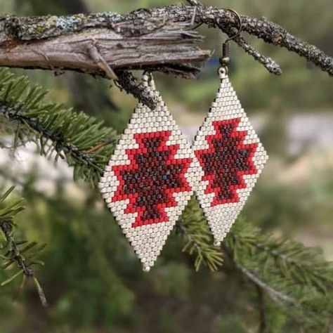 WesternFlairBeadwork - Etsy Canada Small Beaded Earrings, Three Ingredient Peanut Butter Cookies, Seed Bead Patterns, Three Ingredient, Delica Beads, Peanut Butter Cookies, Bead Jewelry, Bead Patterns, Butter Cookies