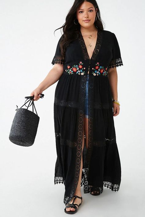 Details Forever 21+ - A woven duster kimono featuring floral embroidered details, crochet trim, V-neckline, side slits, short sleeves, and a partial button-front placket. Content + Care - Shell 1: 100% rayon - Shell 2 u0026 Other contents: 100% polyester - Hand wash cold Size + Fit - Model is 5'8 and wearing a Size 1X Embroidered Kimono, Plus Size Fall, Cruise Outfits, Moda Plus, Clothes Women, Womens Fashion For Work, Fashion Over 40, Fashion Over 50, Western Wear