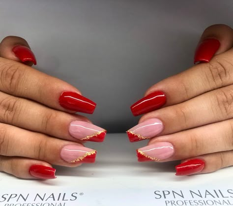 Red Coffin Nails, Square Oval Nails, Short Nail Design, Red Coffin, Elegant Life, Golden Nails, Hello Nails, Red Acrylic Nails, Romantic Nails