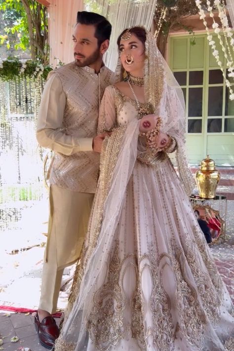 Nikkah Dress For Groom, Muslim Reception Dress For Bride, Muslim Groom Outfit For Nikah, Nikkah Couple Outfit, Muslim Engagement Look, Nikkah Dress Muslim, Pakistan Bridal, Asian Wedding Dress Pakistani, Nikah Outfit