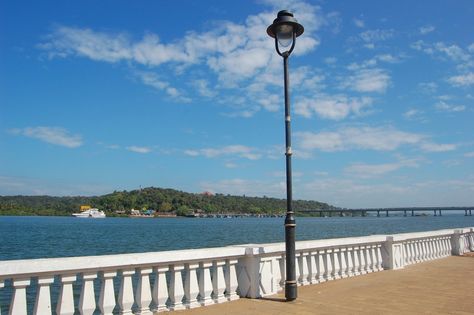 Panaji Goa, Goa Beaches, South Goa, Tips For Moving, Traveling Europe, Valley Of Flowers, Colonial History, Evergreen Forest, Goa India