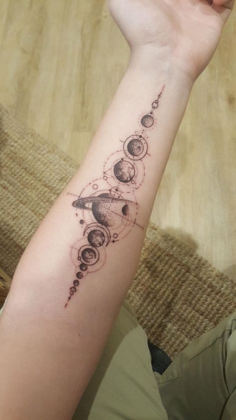 120+ Cool Space Tattoo Ideas - Galaxy, Universe Tattoo Designs - TattoosBoyGirl Tattoo Sydney, Solar System Tattoo, Space Tattoos, Astrology Tattoo, Universe Tattoo, Planet Tattoos, Galaxy Tattoo, Muster Tattoos, Tattoos Geometric