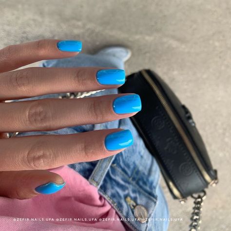 Blue Neon Nails, Plain Blue Nails, Blue Nail Color Ideas, Blue Nails Bright, Short Bright Nails, Short Plain Nails, Blue Tips Nails, Plain Nails Colors, Plain Summer Nails