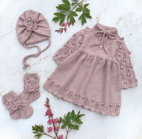 Baby Frocks Design, Crochet Baby Frock, Tricot Baby, Crochet Frock, Newborn Crochet Patterns, Crochet Baby Girl Dress, Frocks Design, Baby Sweater Patterns, Baby Knitwear