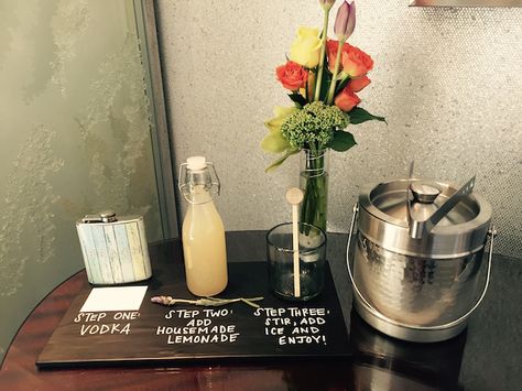 A flask and mixing instructions, courtesy of The Ritz-Carlton, Laguna Niguel, add a new dynamic to a welcome amenity. Hotel Amenity Ideas, Hotel Amenities Ideas, Ritz Carlton Laguna Niguel, Hotel Marketing, Hotel Inspiration, Hotel Food, Welcome Drink, Hotel Amenities, Guest Experience