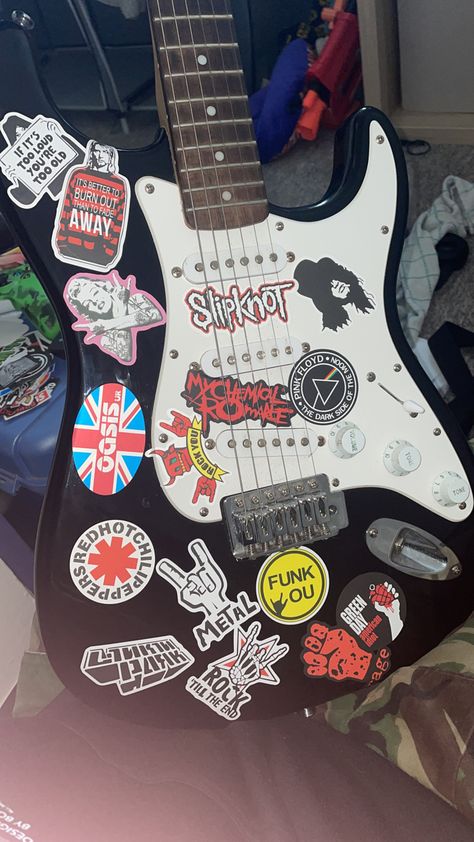 Types Of Guitars, Electronic Guitar, Y2k Guitar Aesthetic, Stickers On Electric Guitar, Electric Guitars, Strat Guitar Aesthetic, Emo Electric Guitar, Punk Electric Guitar, Grunge Electric Guitar