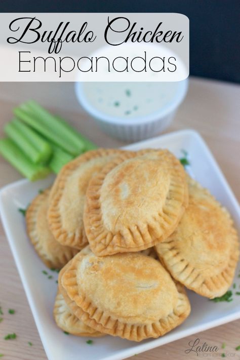 Buffalo Chicken Empanadas-Delicious and easy to make empanadas that will be the perfect addition to your NFL tailgating menu. Give them a try at your next gathering! Football Empanadas, Buffalo Chicken Empanadas, Fried Buffalo Chicken, Chicken Empanada, Chicken Empanadas, Diy Easy Recipes, Wontons, Recipes Appetizers And Snacks, Food Trailer