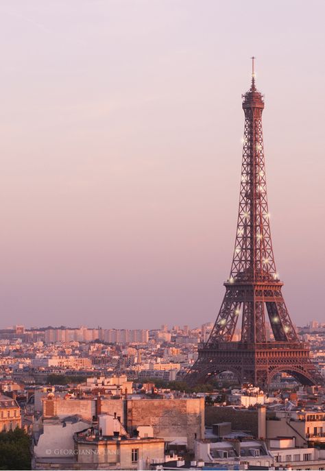 Eiffel Tower Paris - Georgianna Lane Pink Paris Wallpaper, Sunsets In Paris, Paris Landscape Aesthetic, Paris Photography Eiffel Tower Wallpaper, Pink Hour, Tower Eiffel, Paris Balcony, Paris Iffle Tower Aesthetic, Paris Pink