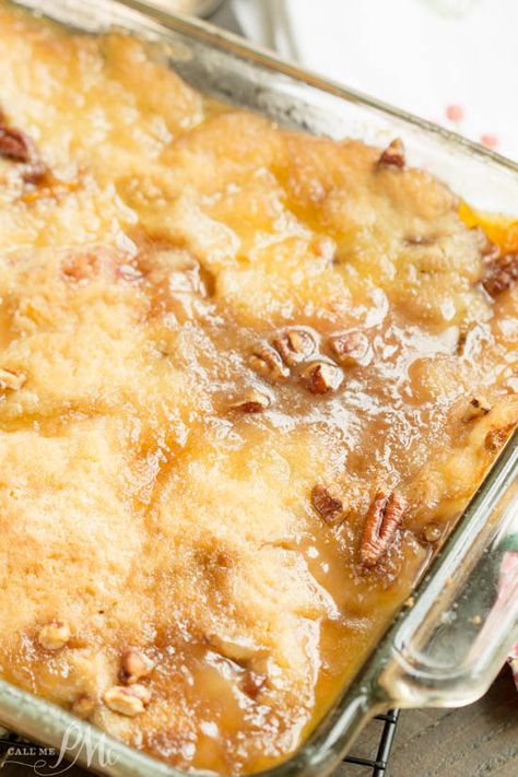 Fruit Cobbler Recipes, Fruit Cobbler Recipe, Healthy Apple Desserts, Pecan Cobbler, Bread Puddings, Peach Recipes, Fruit Cobbler, Apple Dessert, Apple Dessert Recipes