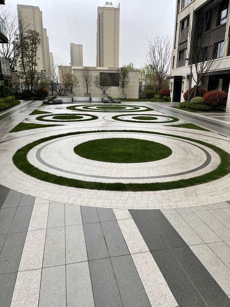 Circular Paving Pattern, Walkway Pattern, House Front Facade, Garden Flooring, Kandahar Afghanistan, Concrete Pavement, Floor Pattern Design, Hospital Design Architecture, Space Building