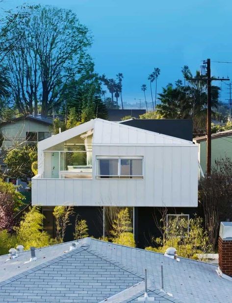 Bestor Architecture, Sandals Jamaica, Charcoal Walls, Venice California, California Living, Bungalow Design, Small Houses, Beach California, Beach Houses