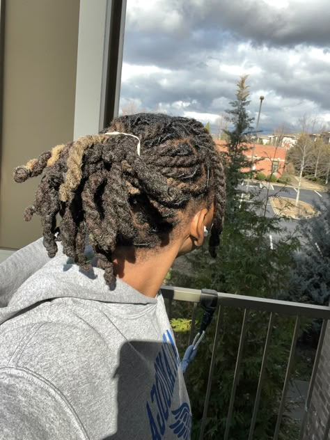 Locs Short Men, Strand Twist Men, Ponytail Locs, Two Strand Twist Men, Twist Men, Dread Inspiration, Locs Men, Locs Short, Men Undercut