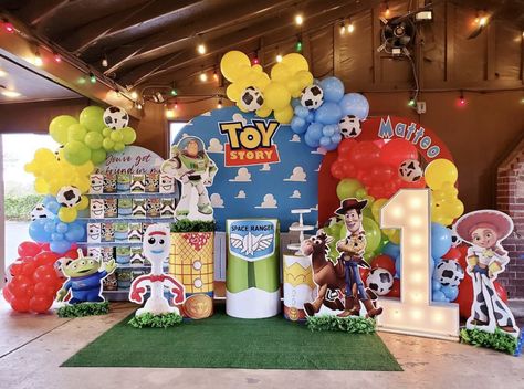 Toy Story Party Backdrop, 30th Birthday Background, Star Backdrop, Toy Story Party Decorations, 2nd Birthday Party For Boys, Toy Story Baby, Toy Story Theme, Jessie Toy Story, Baby Birthday Themes