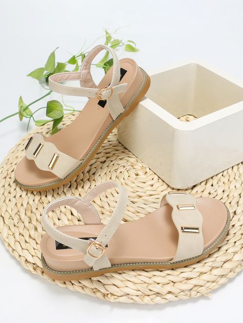 Photographing Shoes To Sell, Sandal Product Photography, Casual Shoes Women Sneakers, Fancy Sandals, Shoes Fashion Photography, Sell Shoes, Fashion Shoes Heels, Fashion Shoes Sandals, Shoes Photography