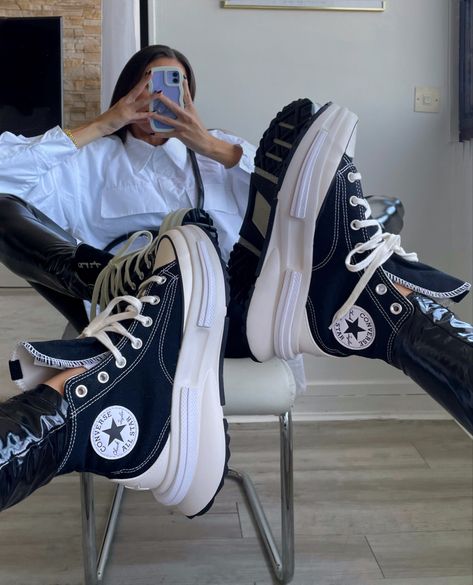 #converse All Star Outfits, Converse Platforms, Boyish Outfits, Converse Run, Converse Star, Converse Run Star, All Nike Shoes, Converse Style, Diy Fashion Clothing