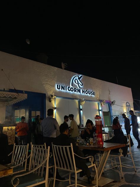 #Pune #Pub #nightlife Pune Club Snapchat, Pune Night Snapchat, Pune Snapchat Stories, Pune Snapchat, Ab Pics, Boys Mirror, Unicorn House, Allu Arjun Hairstyle, Allu Arjun