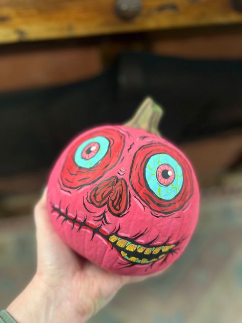 Painted Zombie Pumpkin, Zombie Pumpkin Painting Ideas, Painted Scary Pumpkins, Pumpkin Painting Theme Ideas, Flat Pumpkin Painting Ideas, Easy Halloween Pumpkin Painting, Pumpkin Painting Characters, Creepy Pumpkin Painting, Horror Movie Pumpkin Painting