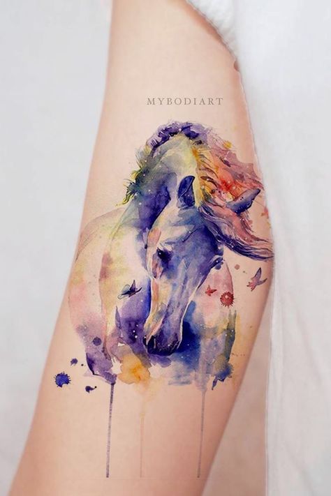 Cool Horse Tattoo Ideas for Female – Big Temporary Shoulder Tats – www.MyBodiArt.com Horse Tattoo Ideas, Tattoo Ideas For Female, W Tattoo, Tattoo Horse, Horse Tattoo Design, Tattoo Sheet, Tattoo Watercolor, Unicorn Tattoos, Type Tattoo