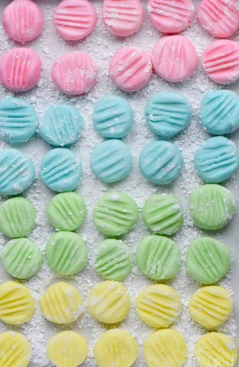 the-best-cream-cheese-mints-flattened-800x1227 Cream Cheese Mints Recipe, Cream Cheese Mints, Butter Mints, Easter Desserts Recipes, Mint Recipes, Birthday Breakfast, Birthday Cake Ideas, Mint Wedding, Homemade Candies