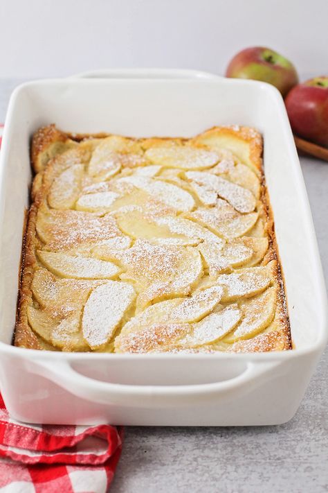 This apple cinnamon dutch baby pancake is made with simple ingredients, and super delicious! Apple Cinnamon Dutch Baby, Dutch Apple Pancake, Apple Dutch Baby, Gluten Free Cobbler, Dutch Baby Recipe, Dutch Pancakes, Baby Pancakes, Dutch Baby Pancake, Breakfast Restaurants