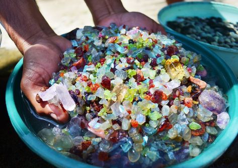 Gem Hunting, Frat House, Gem Hunt, Snake Oil, Ponzi Scheme, Road Trip Places, Rock Hunting, Gem Mining, Us Road Trip