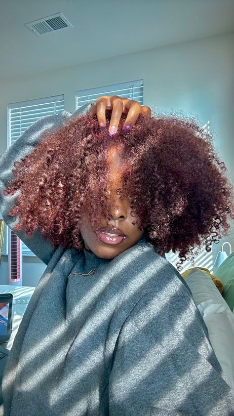 Red Hair 4c Natural, 4c Hair Dye Ideas, Red 4c Hair, Dyed Afro Hair 4c, Auburn Brown Hair, Embrace Natural Hair, 4b Natural Hair, Hair Color For Dark Skin, Hair Dye Ideas