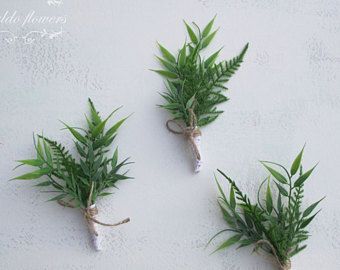 Boutinere Ideas, Boutinere Ideas Groomsmen, Rustic Corsage, Greenery Boutonniere, Boutineer Wedding, Simple Boutonniere, Fall Boutonnieres, Green Boutonniere, Groom Buttonholes