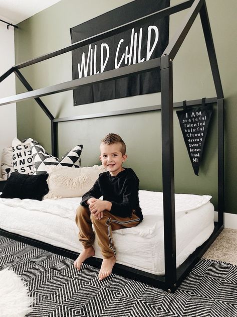 Little Boys Room Bed, Toodler Room For Boys, Black Accent Wall Boys Bedroom, Rustic Toddler Boy Room, Little Kids Room Ideas, Black And White Toddler Room Boy, Boys Checkered Bedroom, Toddler Boy Paint Room Ideas, Unisex Kids Bedroom Ideas